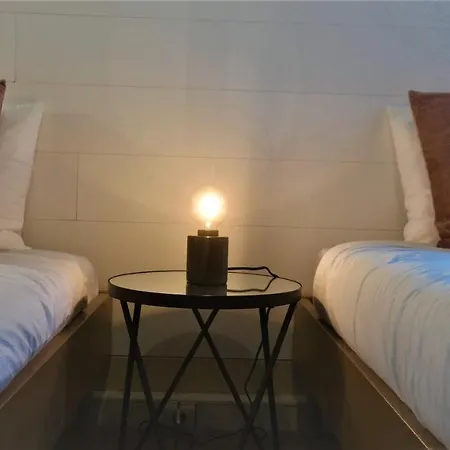 Guests * Лиссабон