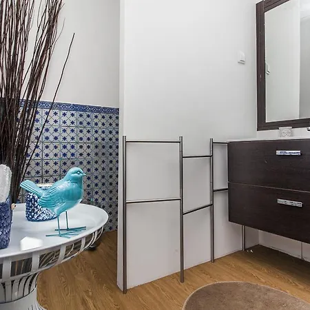 Guests * ליסבון